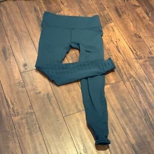 Lululemon leggings/thermal